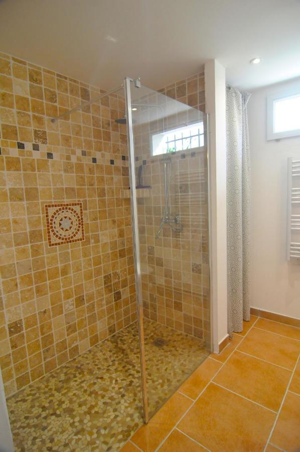 Mas Le Pont Des Aubes Bed & Breakfast L'Isle-sur-la-Sorgue Exterior photo
