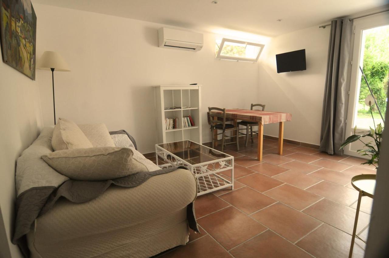 Mas Le Pont Des Aubes Bed & Breakfast L'Isle-sur-la-Sorgue Exterior photo