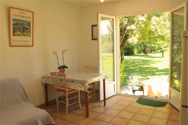 Mas Le Pont Des Aubes Bed & Breakfast L'Isle-sur-la-Sorgue Exterior photo