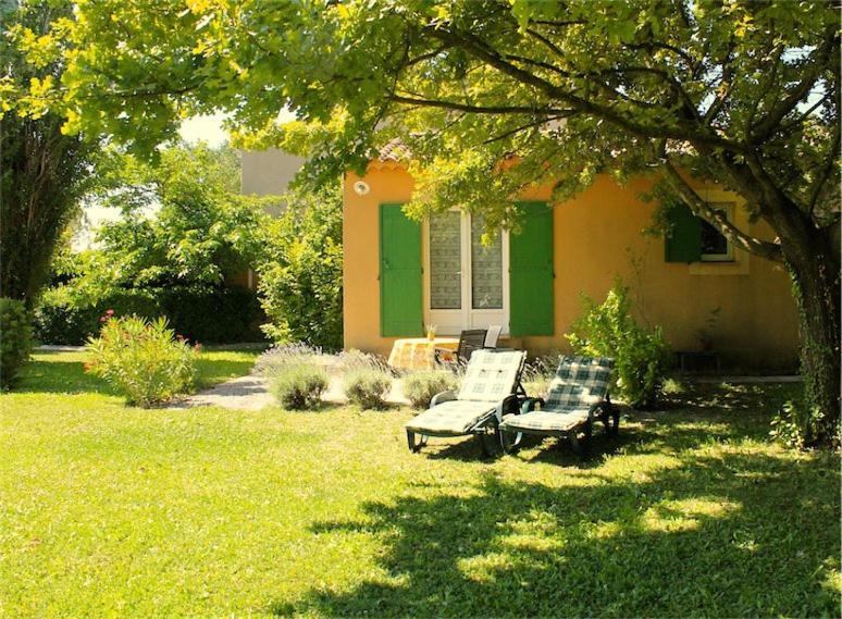 Mas Le Pont Des Aubes Bed & Breakfast L'Isle-sur-la-Sorgue Exterior photo
